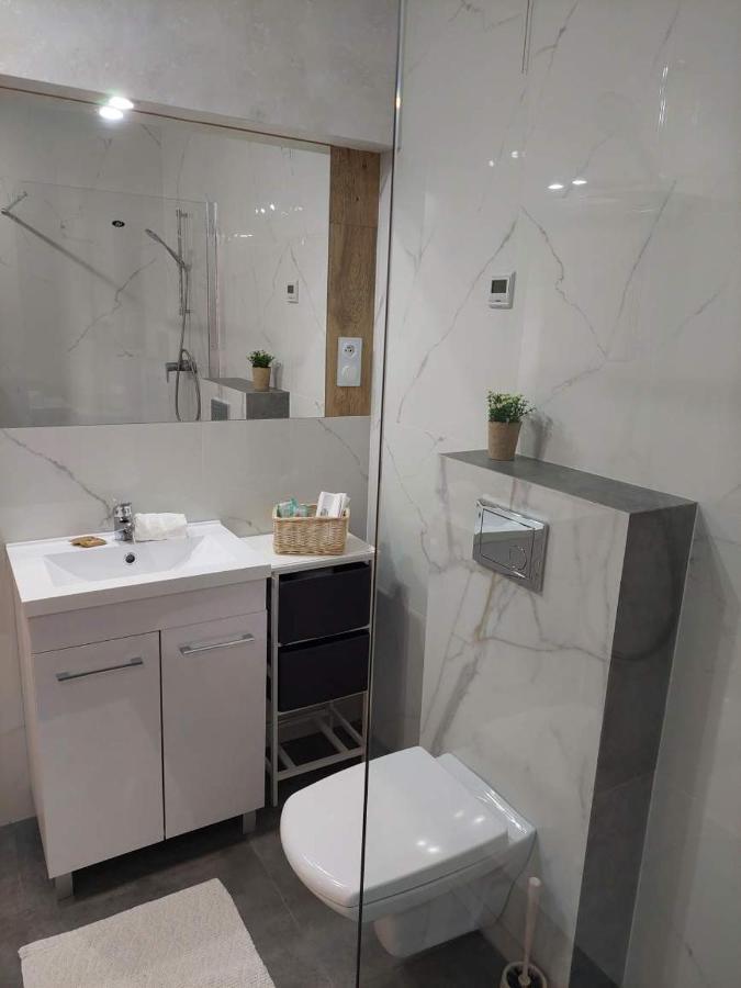 Port Jeziorak Bed & Breakfast Илава Екстериор снимка
